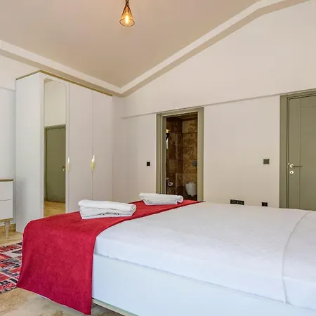 Huema - 6 Bedroom In Kayakoey Oeluedeniz Willa Fethiye