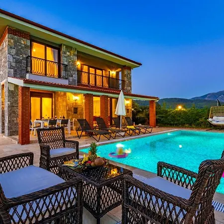 Willa Huema - 6 Bedroom In Kayakoey Oeluedeniz Fethiye